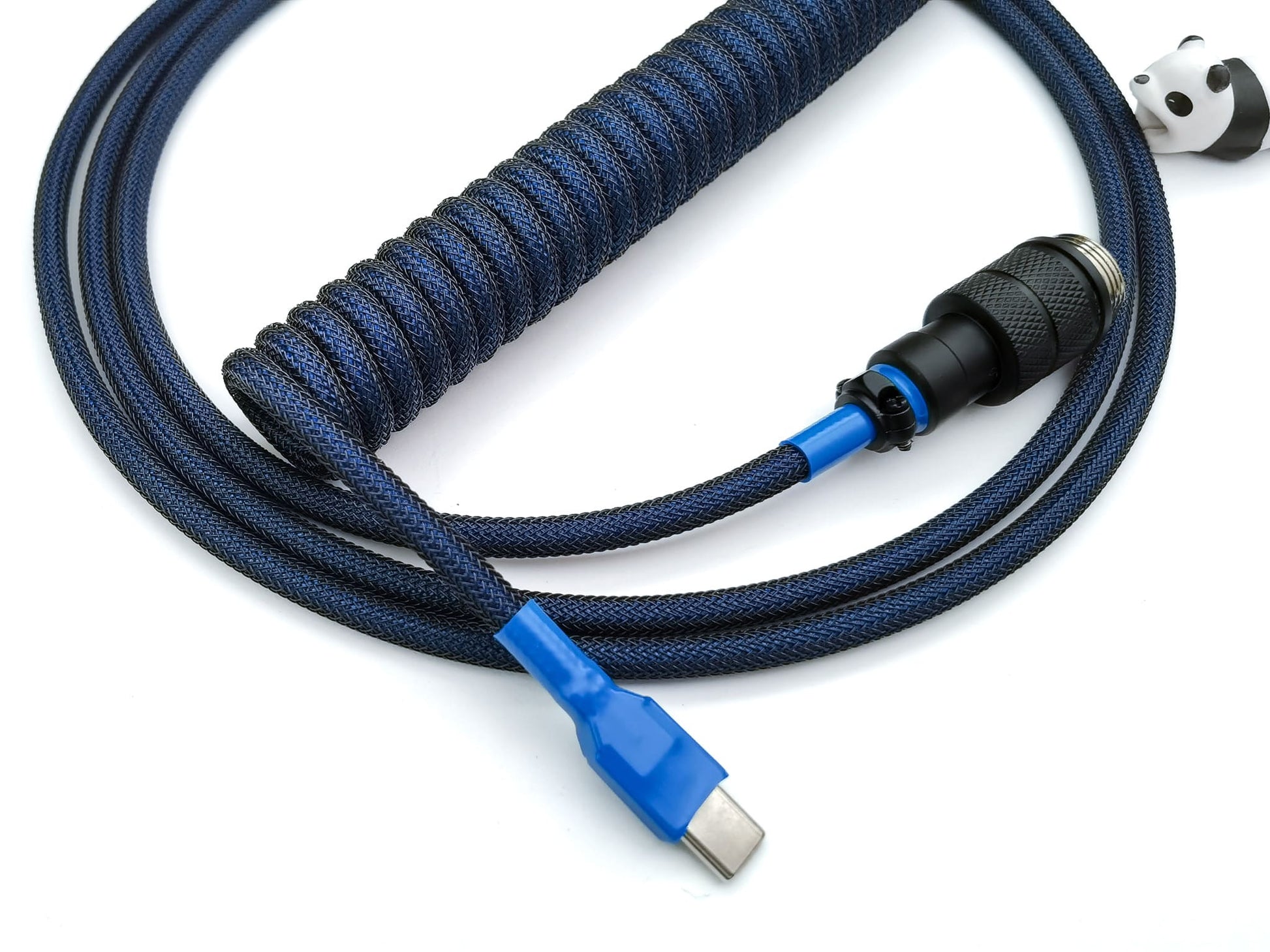 GMK Blue Samurai keycaps cable