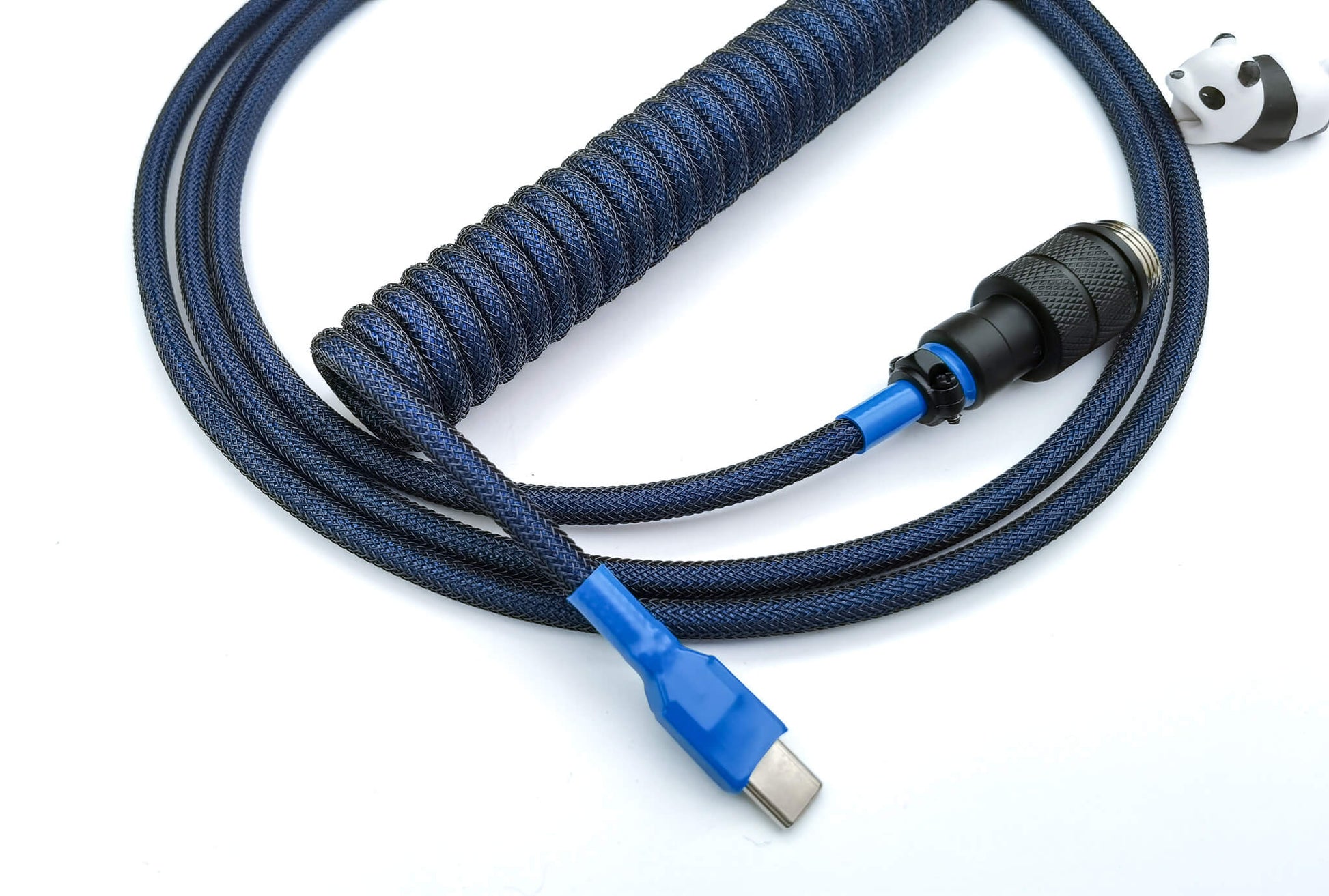 GMK Blue Samurai keycaps cable