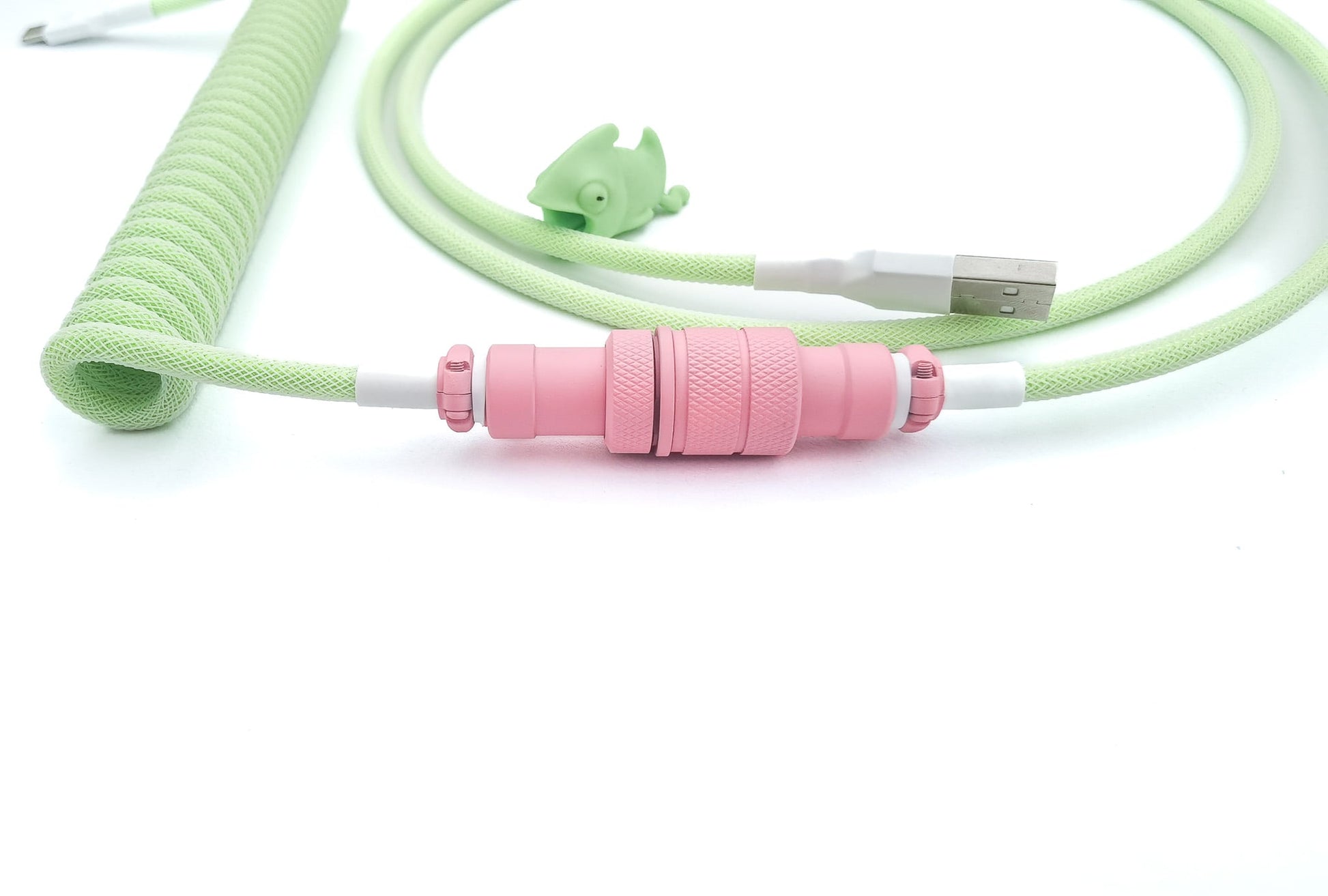 Green Keyboard cable with Pink Aviator
