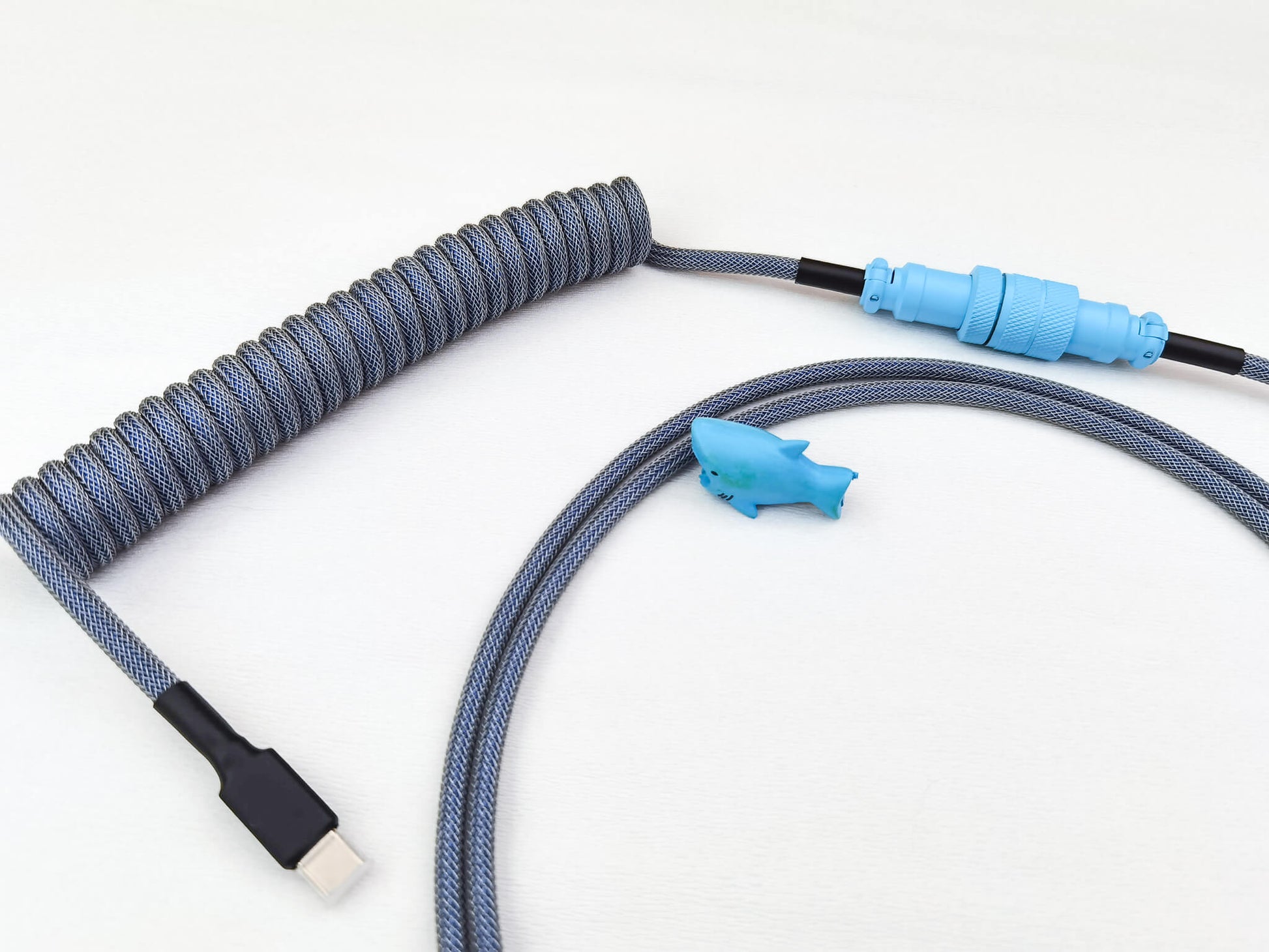 Coiled keyboard cable for PBT whale keycaps