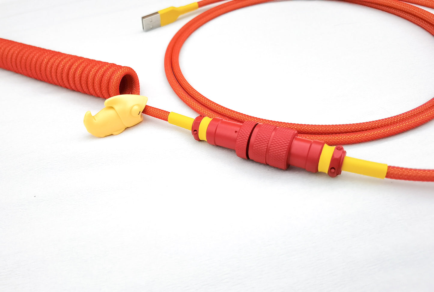 Coiled keyboard cable "Scarlet"